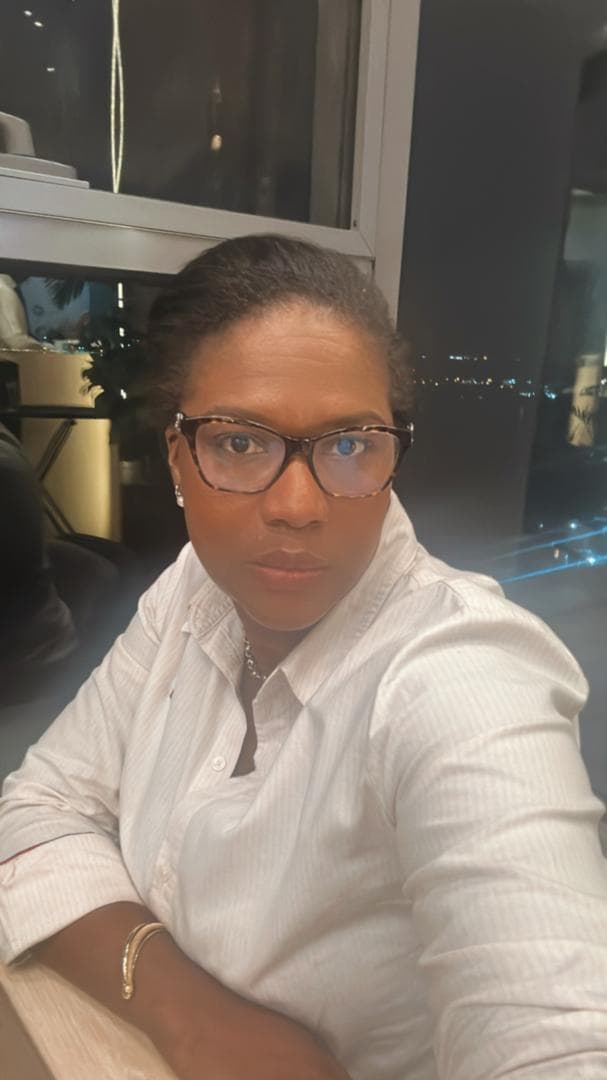Passy Djemba Djungu-Sungu — Administratrice
